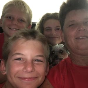 Meet your Posher, Rhonda